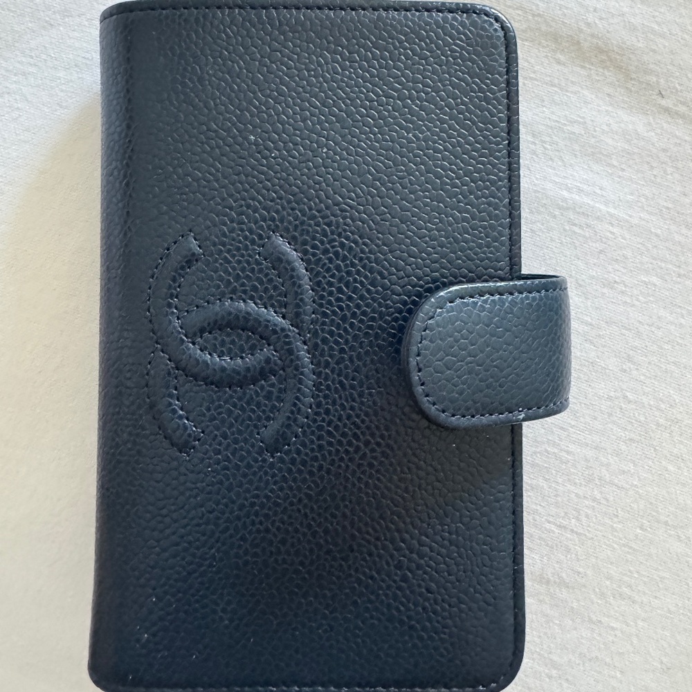 CHANEL Classic navel Caviar Zipped French Wallet